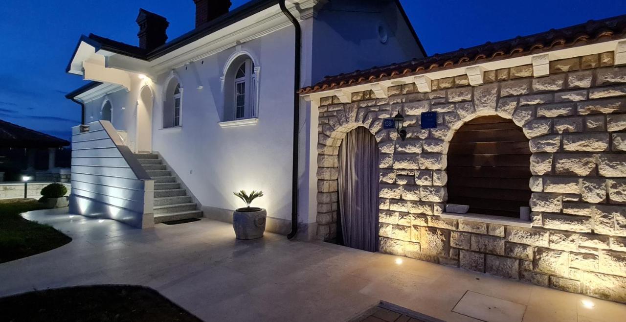 Holiday Apartment Villa Bianca Pazin Bagian luar foto